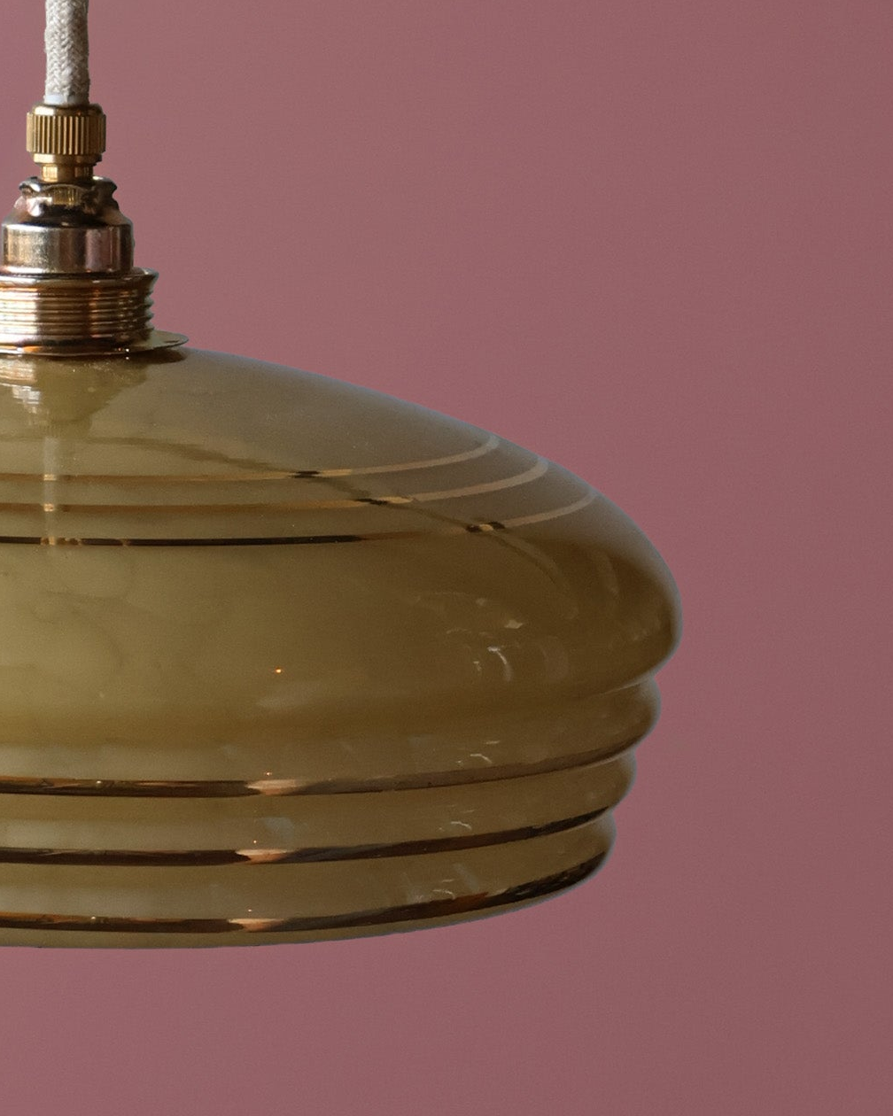 amber vintage lampje van clichy glas