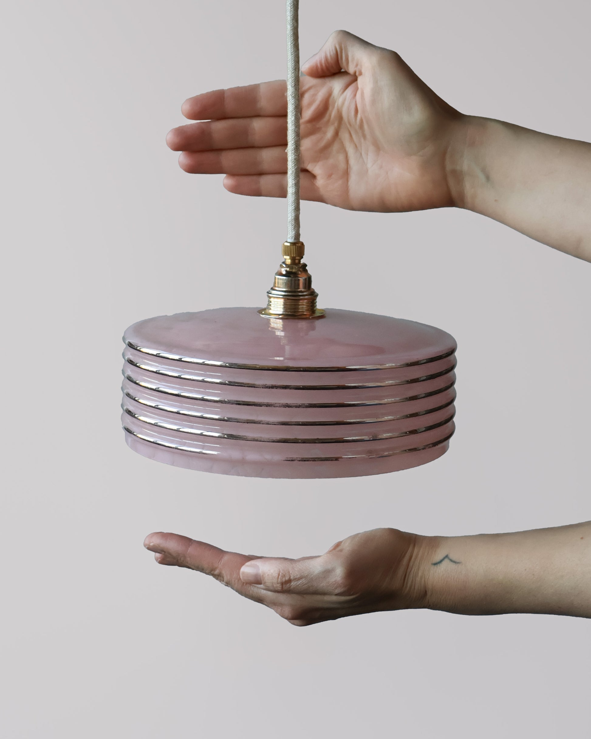 roze vintage lampje van clichy glas