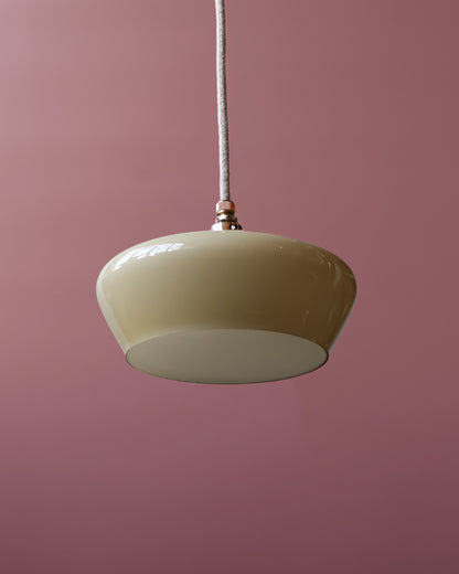 creme vintage lampje van opaline glas