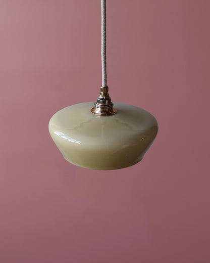 creme vintage lampje van opaline glas