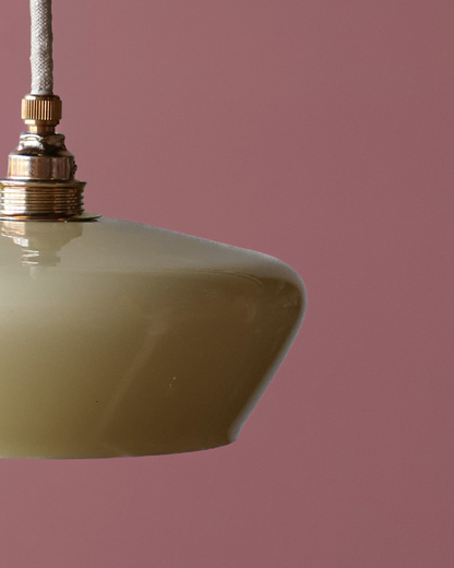 creme vintage lampje van opaline glas