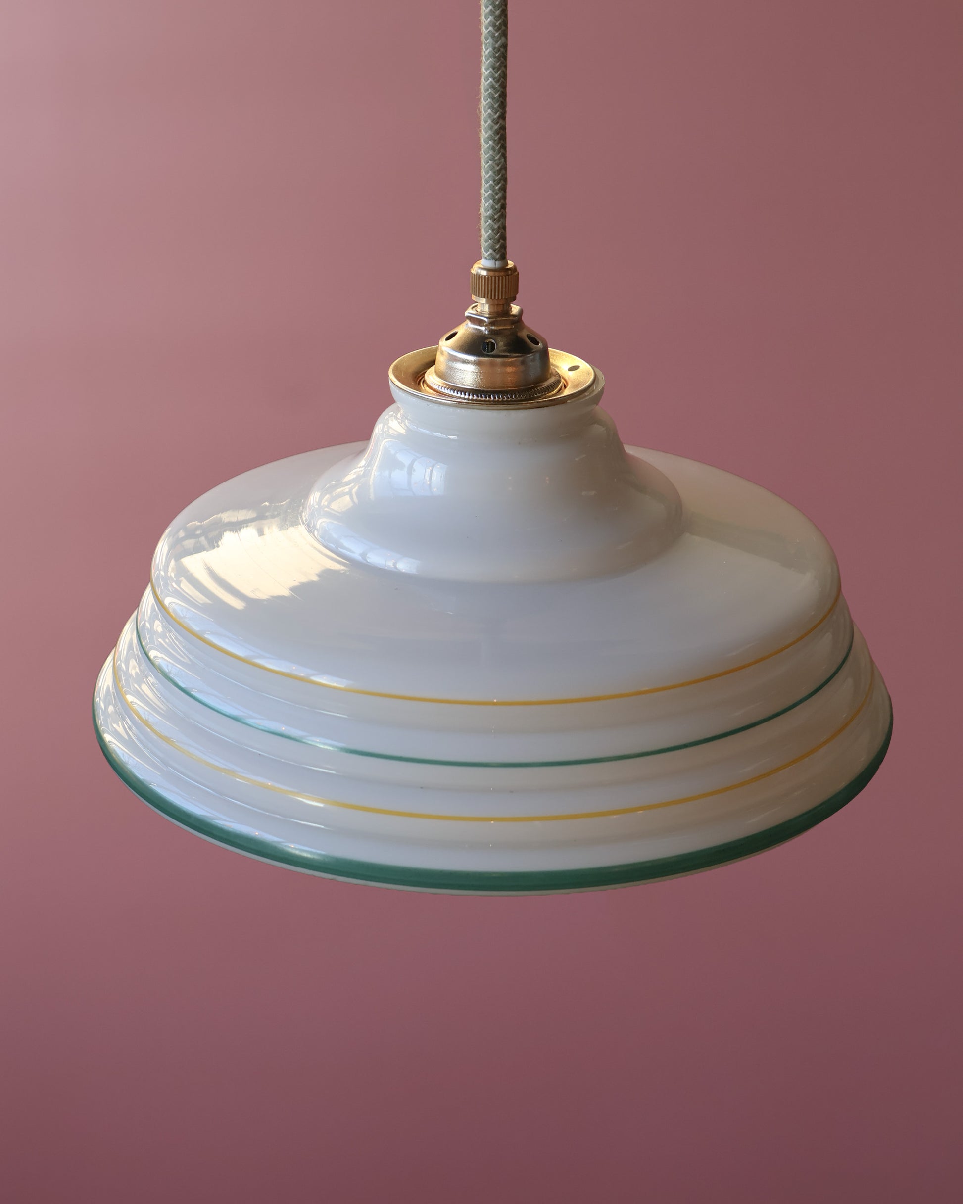 wit vintage lampje van opaline glas