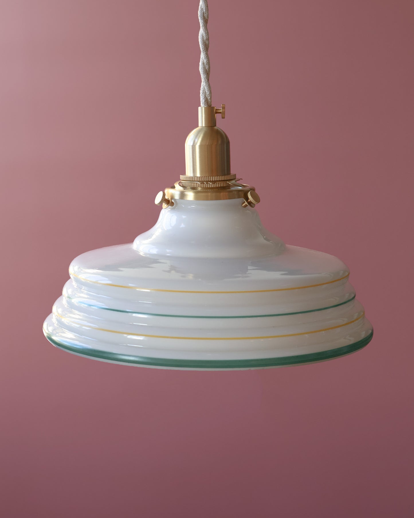 wit vintage lampje van opaline glas