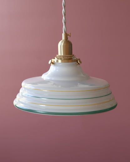 wit vintage lampje van opaline glas
