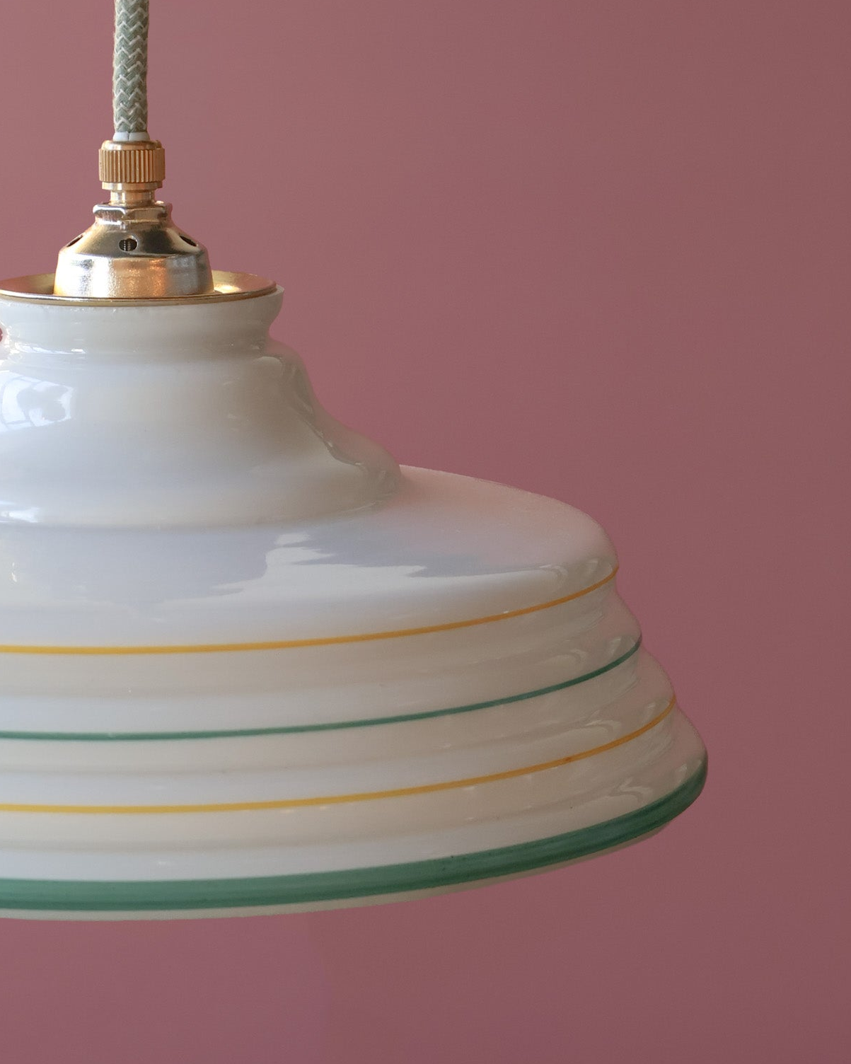 wit vintage lampje van opaline glas