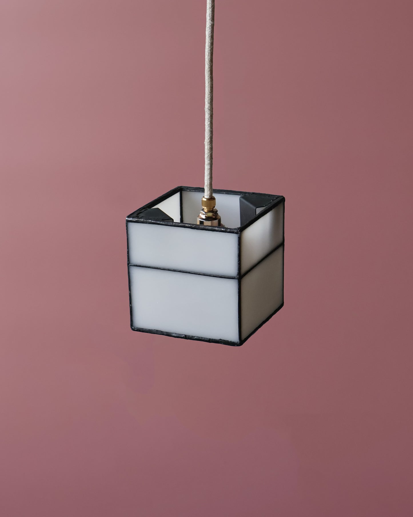 wit vintage lampje van tiffany stijl glas