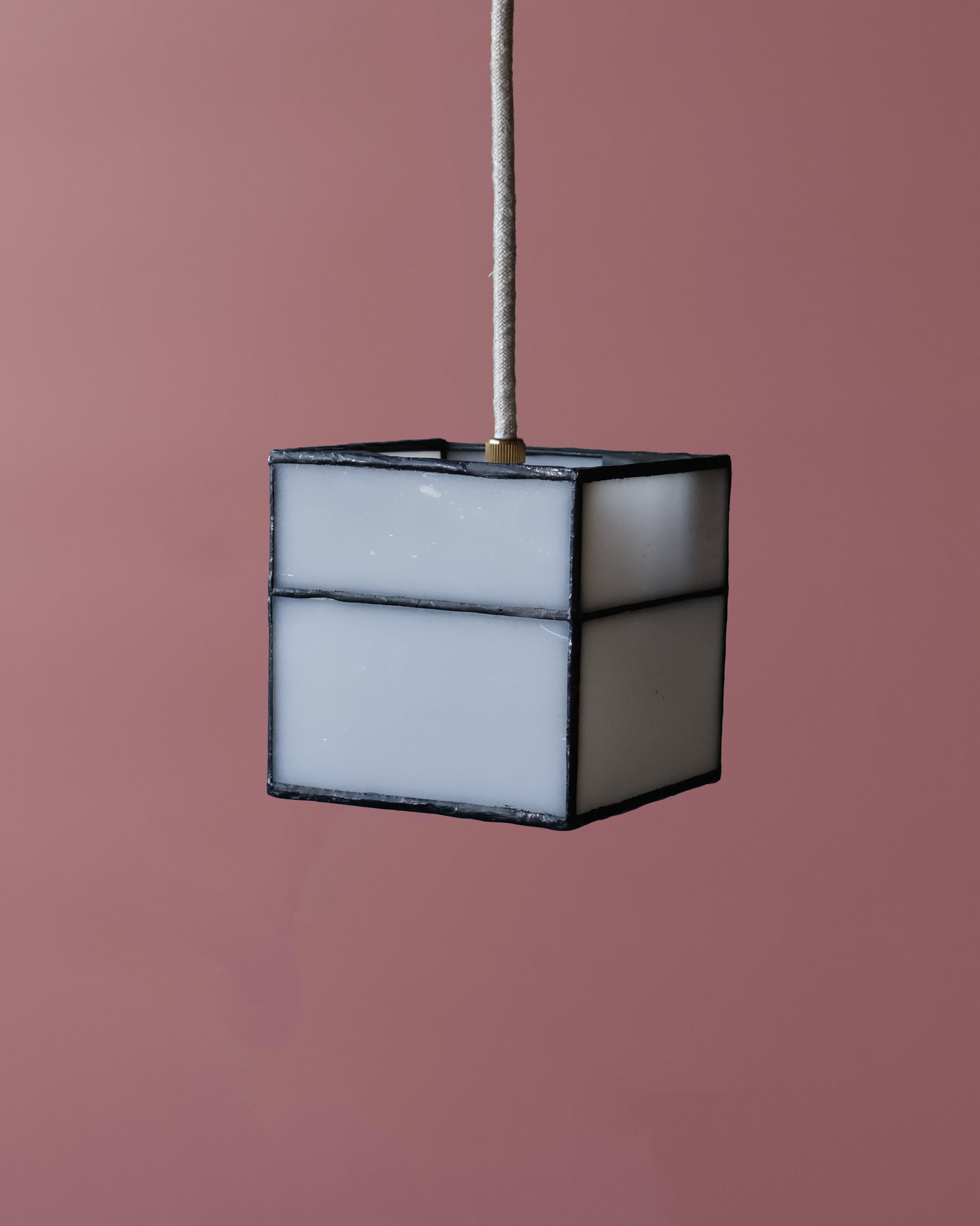 wit vintage lampje van tiffany stijl glas