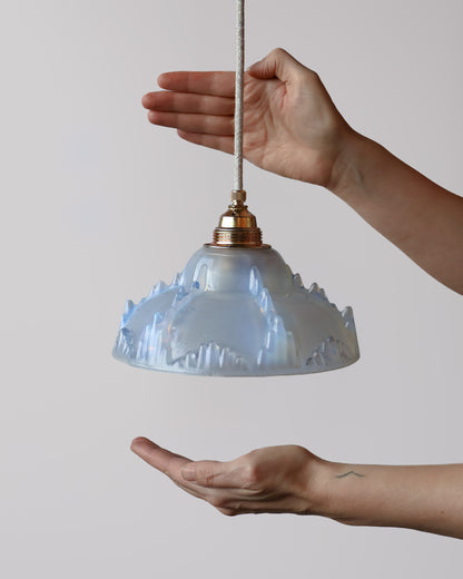 Vintage hanglamp van Lambje met blauw gematteerd glas