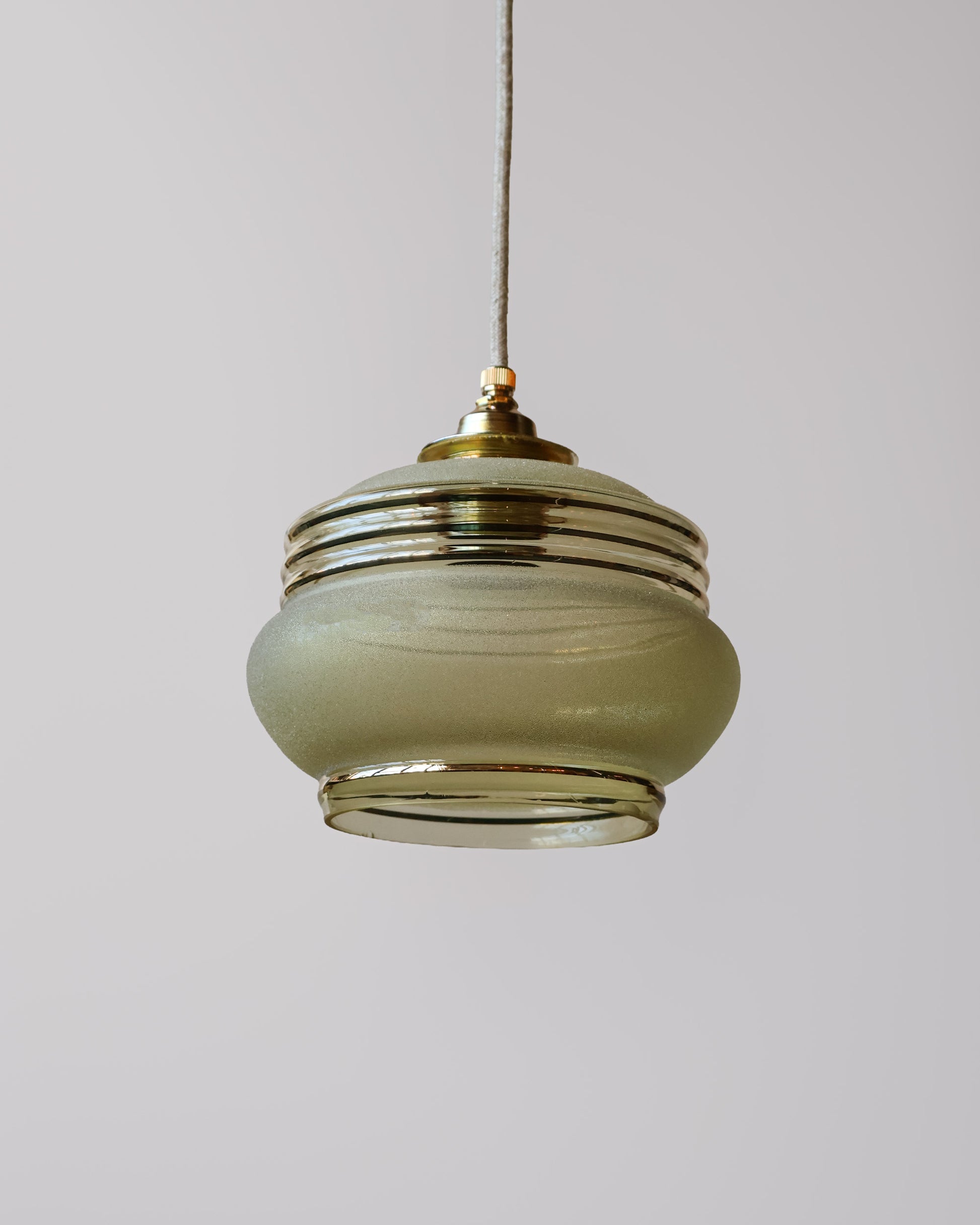 Vintage hanglamp van Lambje met amber 
 gesuikerd glas