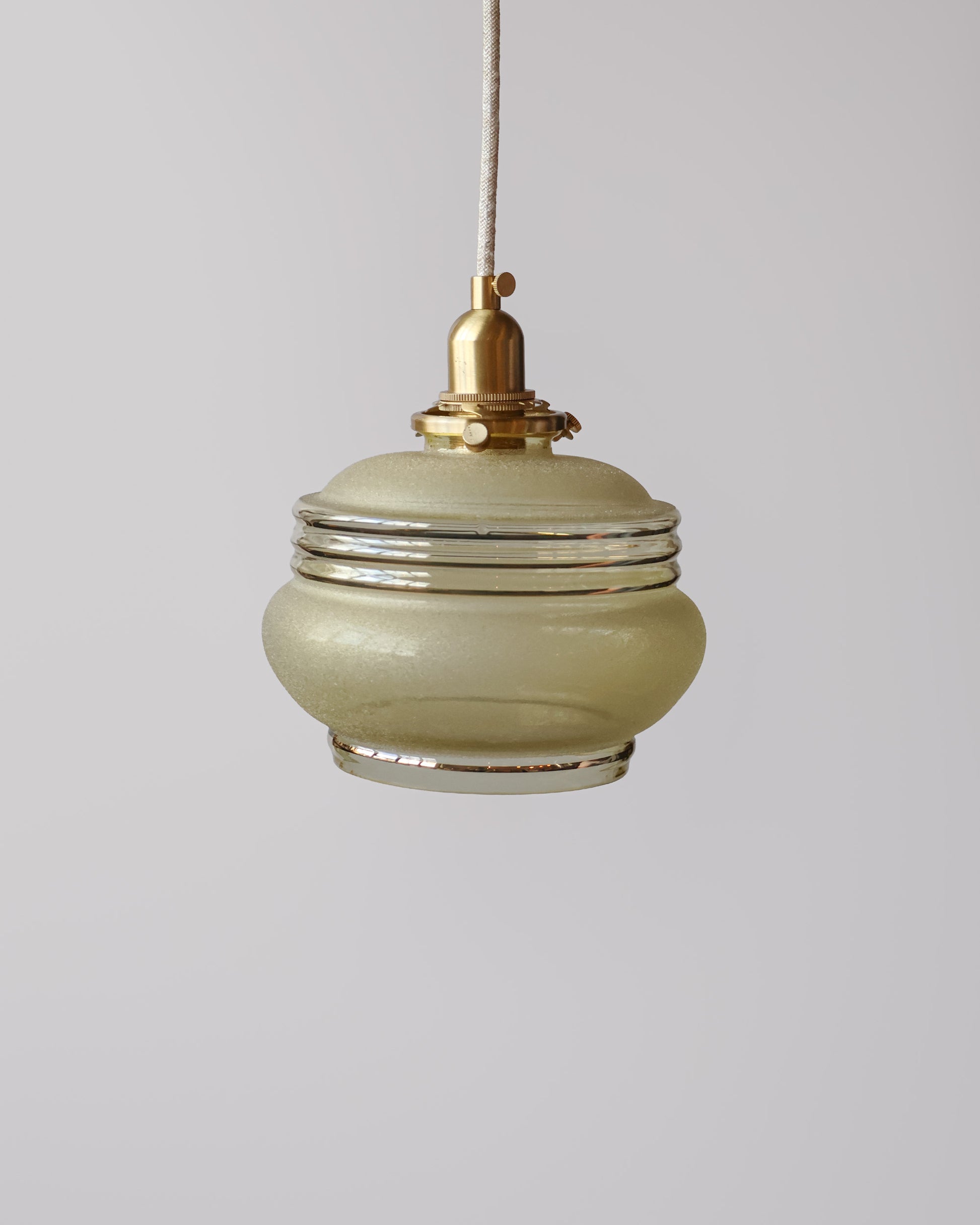 Vintage hanglamp van Lambje met amber 
 gesuikerd glas