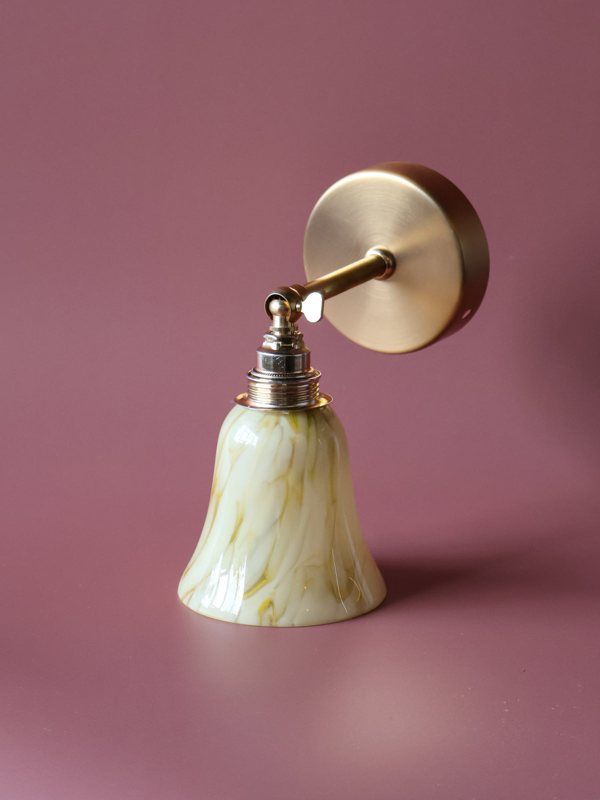 beige vintage gemamerd glas lamp