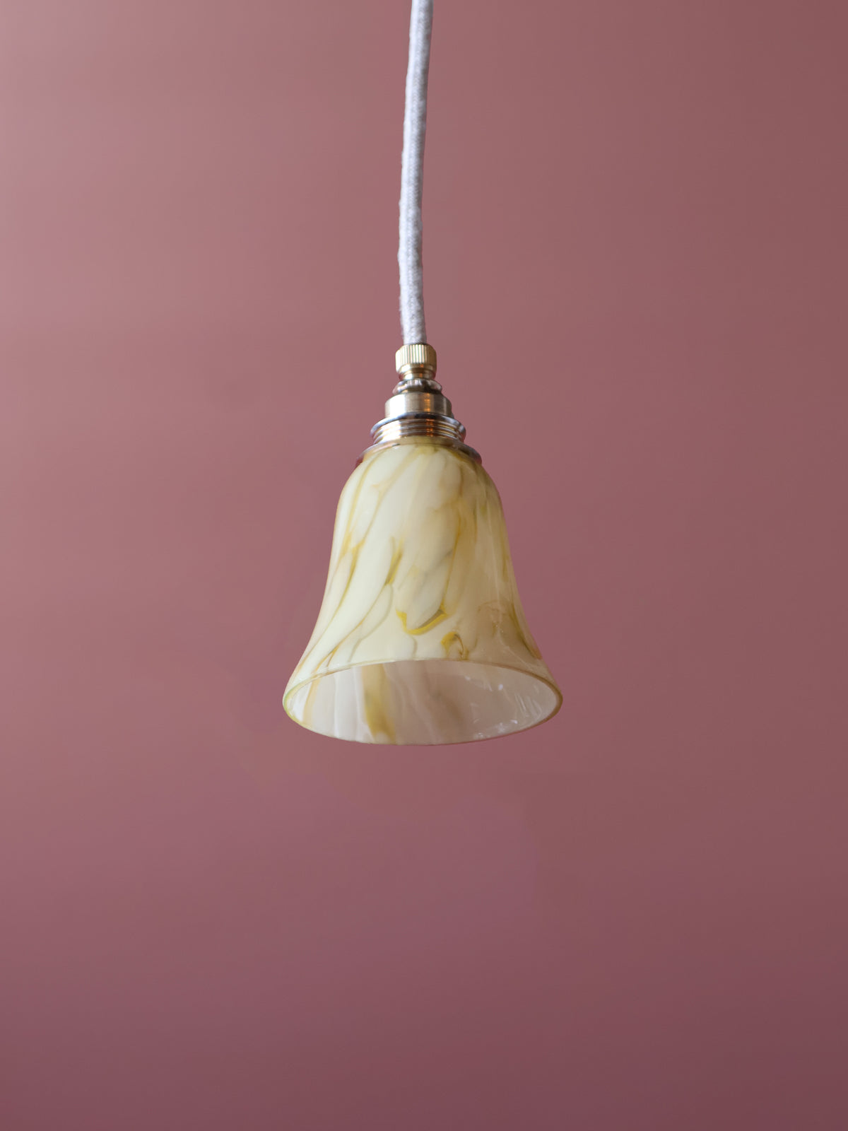 beige vintage gemamerd glas lamp